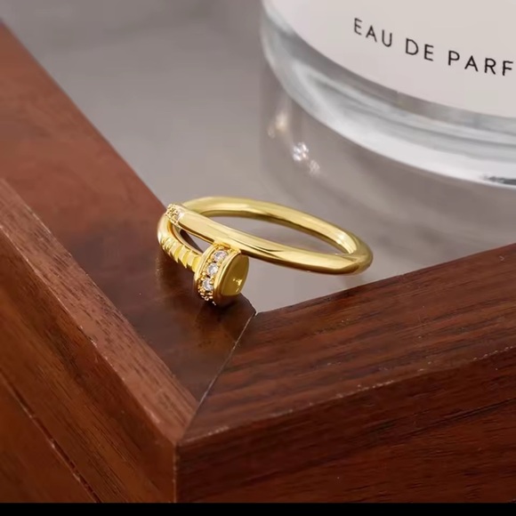 Jewelry - Elegant Gold Ring with Crystal Accents